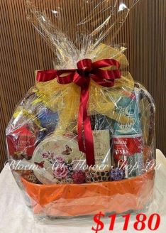 CODE 51790 - Food Hamper with Wine